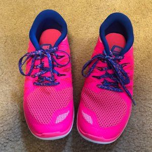 Youth Nike Pink & Blue Gym Shoes Size 7Y